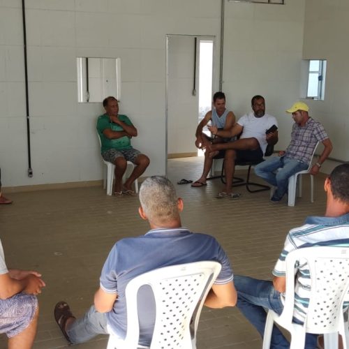 Insatisfeitos com o valor do produto, produtores de Leite se reúnem em Riachão do Jacuípe