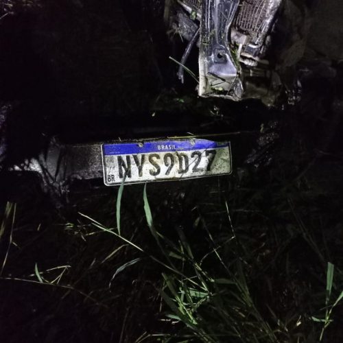 Riachão: Grave acidente na chegada da cidade, na BR-324; carro cai da ponte e deixa feridos