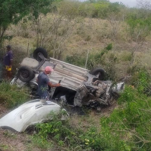 Acidente na BR-324 deixa 4 pessoas feridas em Riachão