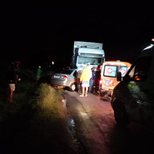 Riachão: Motorista morre após carro bater de frente com caminhão na BR-324