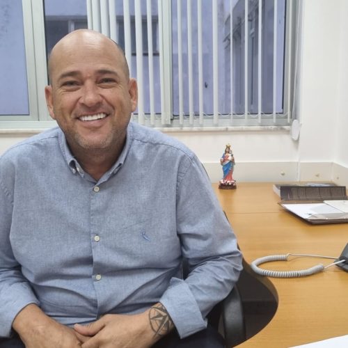 Deputado Binho Galinha faz indicação para entrega de alevinos e poços artesianos em Riachão