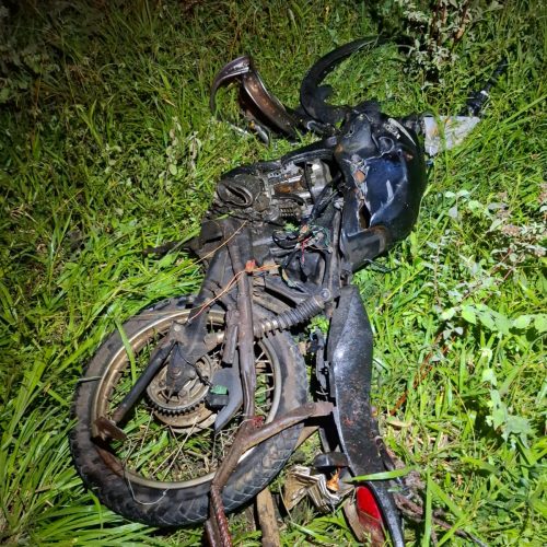 Motociclista morre após grave colisão com caminhão na BR-324, em Riachão do Jacuípe