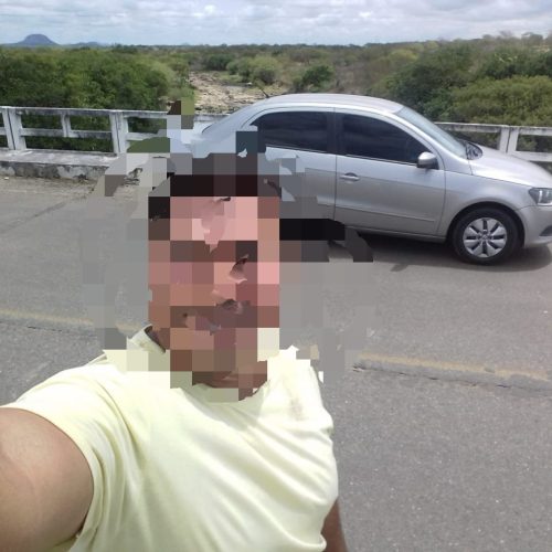 Carro é tomado de assalto na BA-120 Riachão/Serra Preta