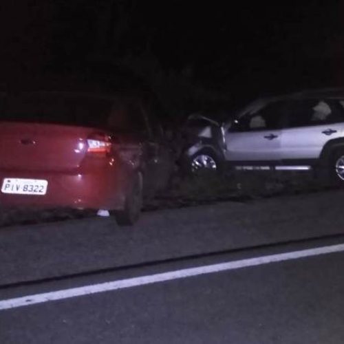 Riachão: Colisão frontal na BR 324 deixa sete pessoas feridas