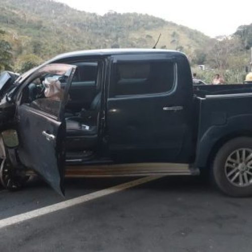 Caminhonete e carro colidem e deixam um morto no interior do estado
