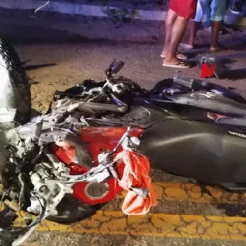Colisão entre motocicletas deixa dois mortos e um ferido na BA-120