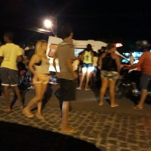 Jovens ficam feridos em acidente na BR-324 em Riachão do Jacuípe