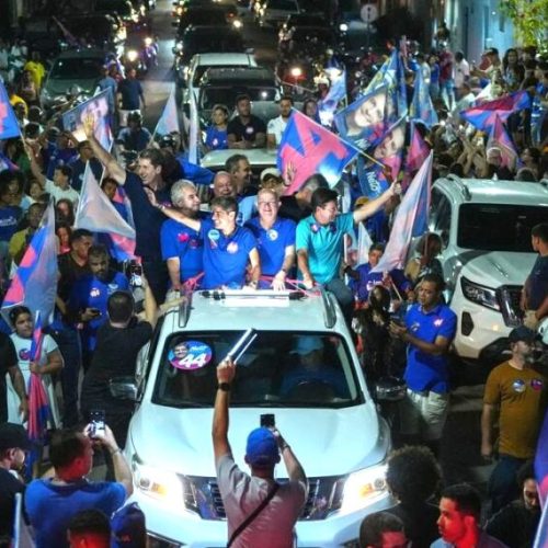 ACM Neto encerra maratona do 7 de setembro pelo interior com carreata em Riachão do Jacuípe