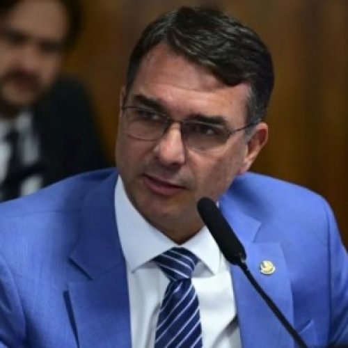 Bolsonaro confirma Flávio como pré-candidato à Presidência em 2026