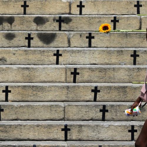 Lula regulamenta lei que cria pensão especial para filhos de vítimas de feminicídio