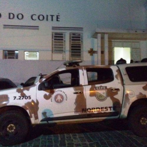 Coité – Troca de tiros termina com suspeito de trafico de drogas morto e um policial ferido
