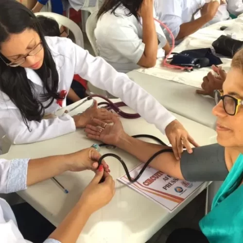 Pressão 12 por 8 passa a ser considerada pré-hipertensão no Brasil