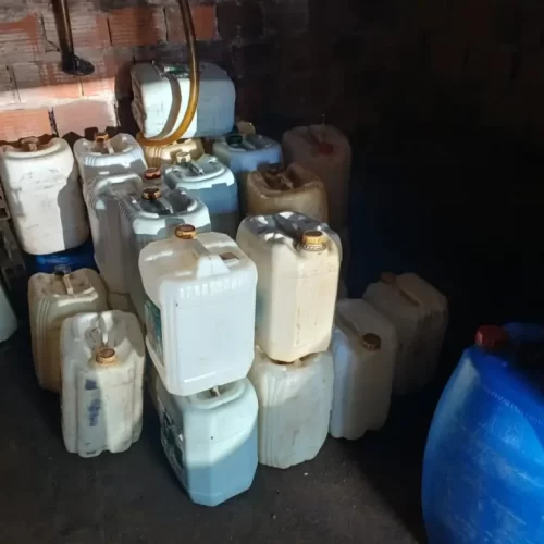 Suspeito de armazenar combustível ilegalmente é preso em Ipirá; mais de 600 litros foram apreendidos