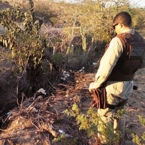 Cadáver é achado com mãos e pescoço amarrados as margens da BA 120 trecho Coité – Riachão