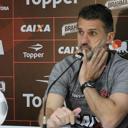 Mancini pede que torcida não jogue a toalha e já foca no Corinthians