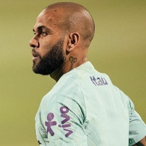 Daniel Alves é condenado a 4 anos e 6 meses de prisão