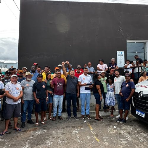 Riachão do Jacuípe recebe nova ambulância entregue pela Colônia dos Pescadores por meio do deputado Luciano Araújo