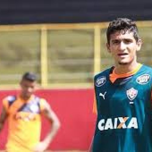 Após empréstimo para clube de Israel, zagueiro Ramon retorna ao Vitória