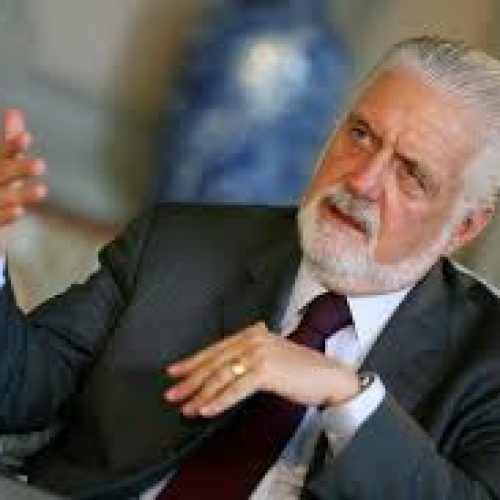 Wagner mantém liderança na corrida pelo Senado, aponta pesquisa