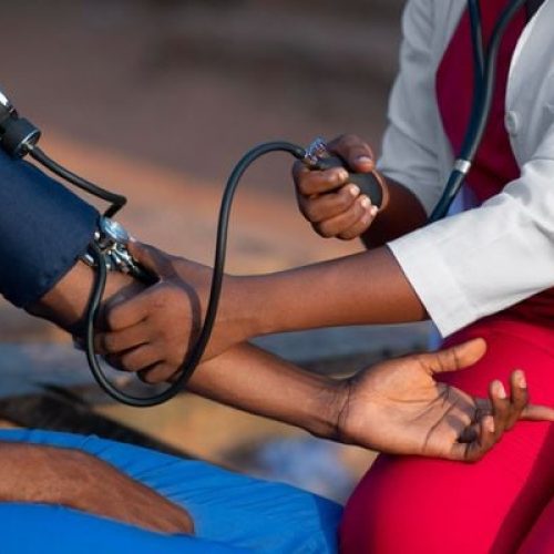 Estudantes de baixa renda da Bahia poderão cursar Medicina de graça em Cuba