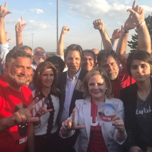 PT registra candidatura de Lula à Presidência da República