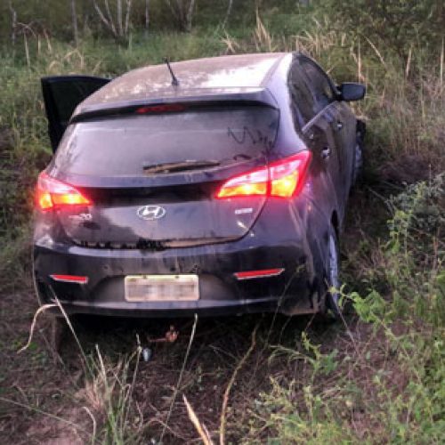 Idoso morre em acidente envolvendo carro e moto na BA-120, entre Valente e Santaluz