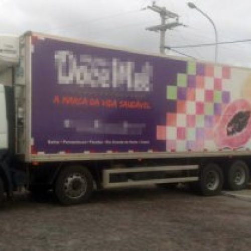 Araci – Homem é encontrado morto a tiros dentro de caminhão no pátio de posto de combustíveis