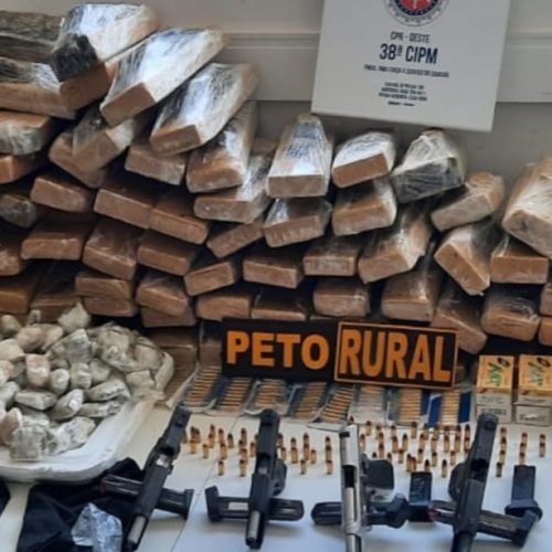 Quatro suspeitos de tráfico morrem em confronto com a polícia