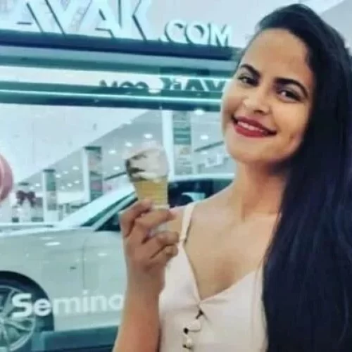 Jovem de 23 anos morre atropelada enquanto ajudava a empurrar carro quebrado em estrada na BA