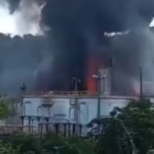Tanque de óleo da Petrobras pega fogo no interior da Bahia