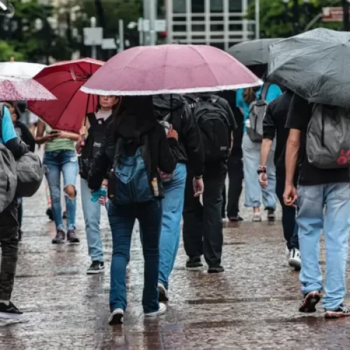 Alerta vermelho: mais de 390 cidades da Bahia estão em grande perigo após chuvas intensas