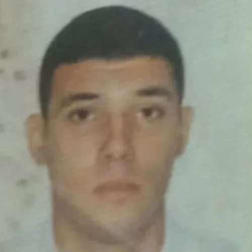Jovem é assassinado a tiros dentro de restaurante em Capim Grosso
