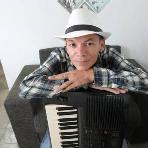 Coité: Músico é encontrado morto dentro de casa na zona rural