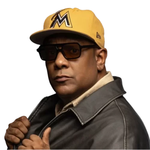 Hospital atualiza estado de saúde de Márcio Victor, internado com dores no peito