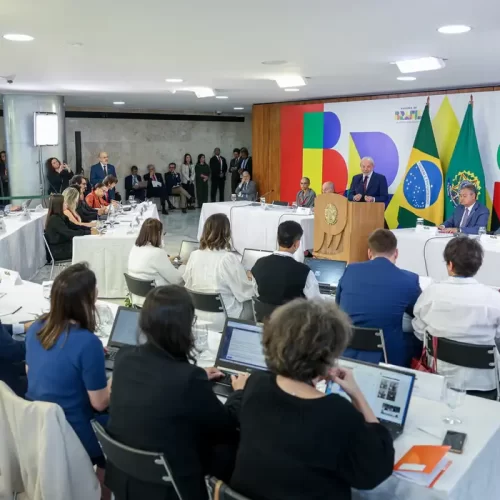 Lula afirma que vai vetar PL da Dosimetria