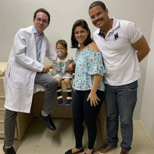 Riachão: Família faz campanha para arrecadar dinheiro para tratar doença de criança