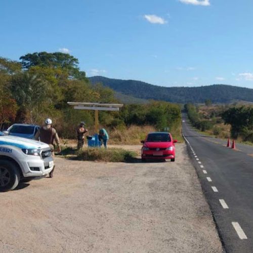 Jovem é preso, após tentar subornar Polícia Militar na BA 131, entre Jacobina e Caém