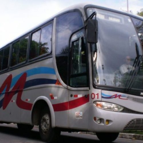 Casal toca o terror durante assalto a ônibus da São Matheus
