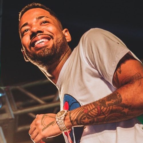 “Se você é machista, não seja frequentador dos shows”, diz ‘O Poeta’ após mulher ser agredida