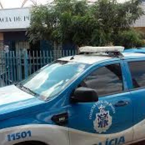 R. do Jacuípe: Homem invade casa de idosa, rouba e estupra empregada