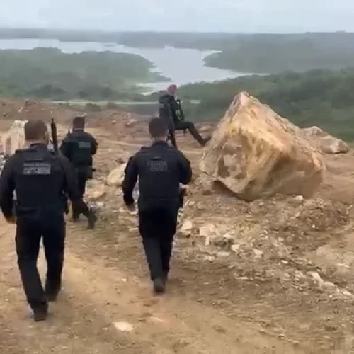 Tiroteios provocam suspensão de aulas e serviços em Muritiba; prefeitura orienta moradores a ficarem em casa