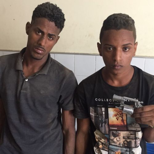 Dois presos fogem da Delegacia de Água Fria
