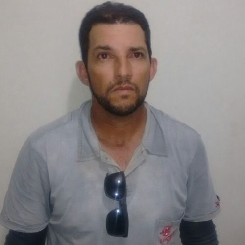 Homem é preso com carro clonado e dinheiro falso em São Domingos