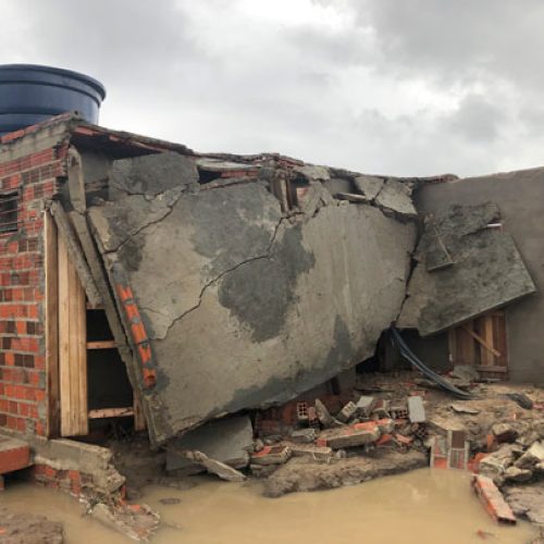 Santaluz: Chuva forte alaga ruas e moradores fazem campanha de ajuda a prejudicados