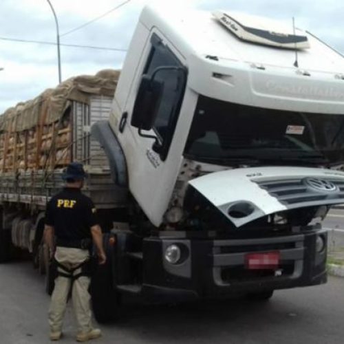 Caminhão com identificação adulterada é apreendido em Capim Grosso