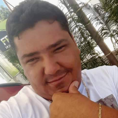 Dono de revendedora de veículos morre após atropelar animal e capotar carro em Conceição do Coité