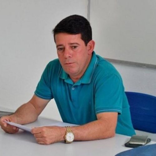 São Gonçalo dos Campos: Prefeito desiste de reeleição e anuncia apoio a concorrente
