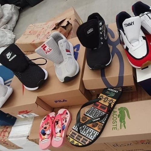 Camisas, bolsas e calçados falsificados avaliados em R$ 500 mil são apreendidos em Feira de Santana