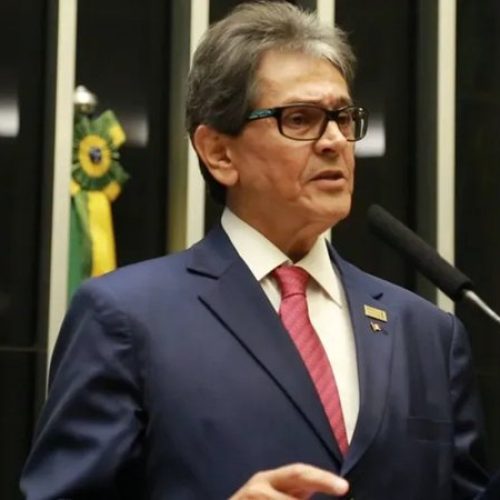Roberto Jefferson se entrega após atacar policiais federais e desrespeitar ordem do STF