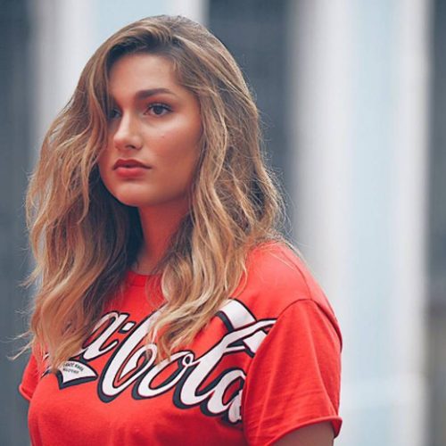 Sasha Meneghel chama atenção em gravação de comercial em Salvador